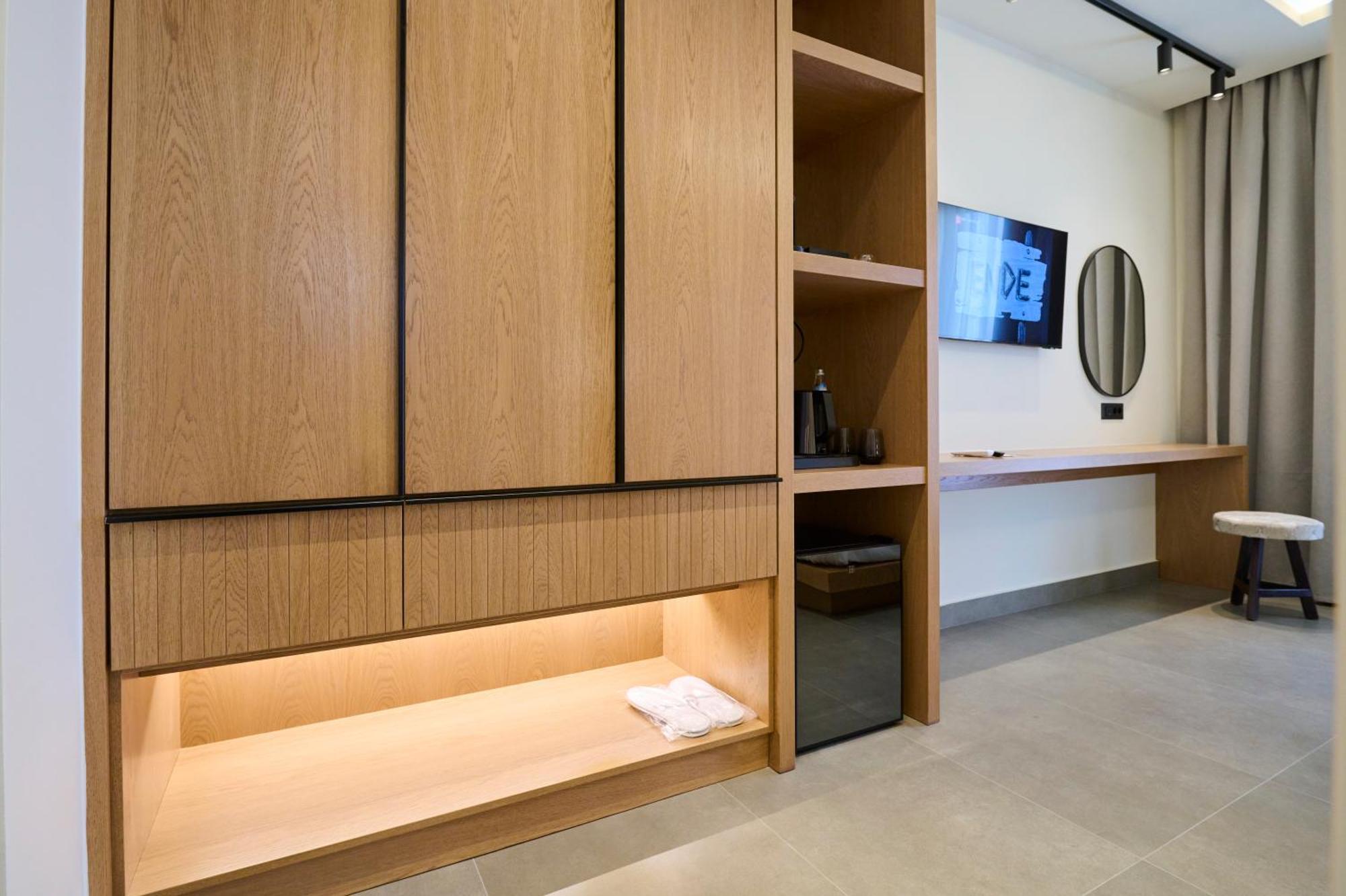 Monarco Executive Rooms Rhodes City Exteriör bild