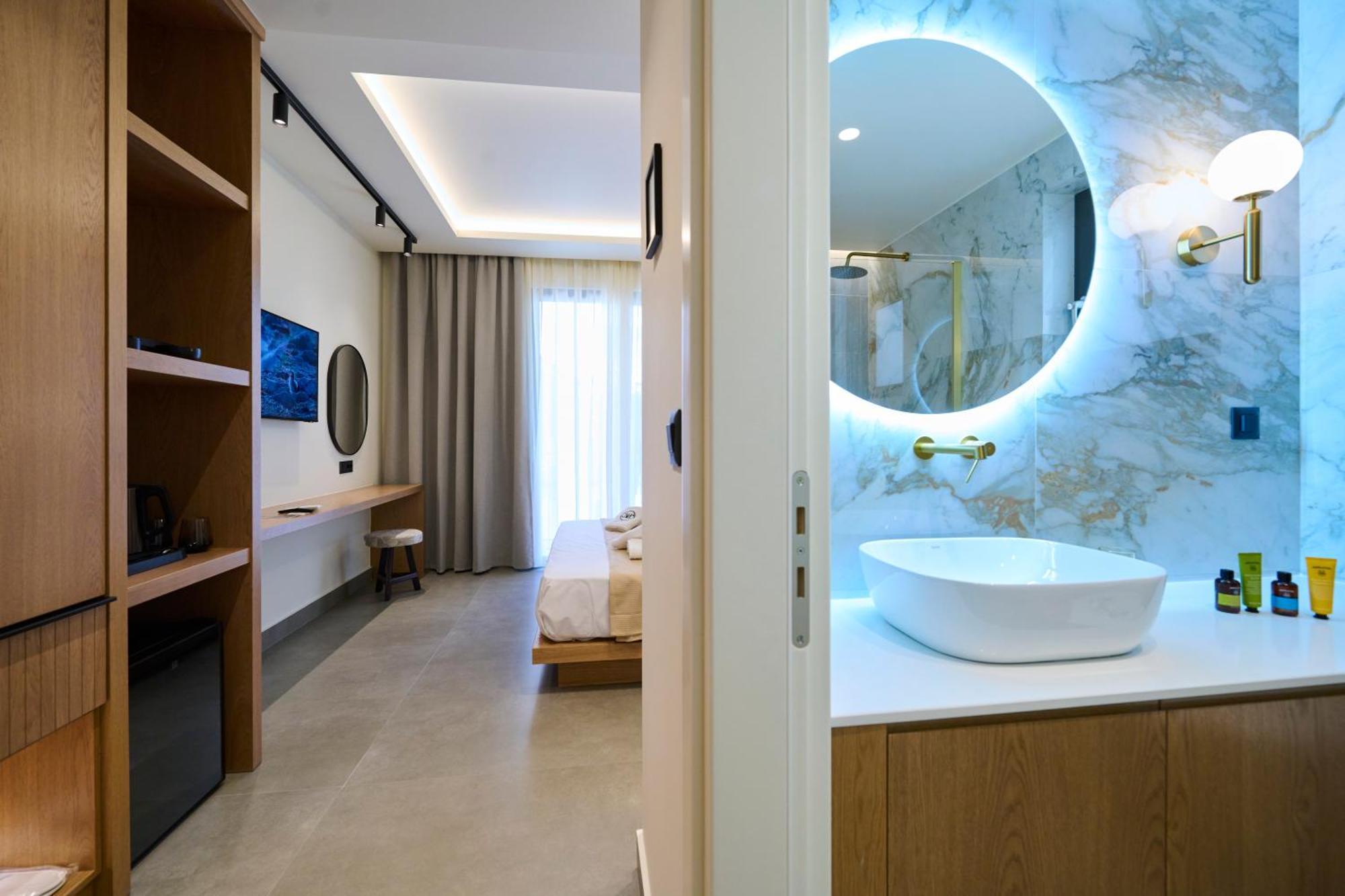 Monarco Executive Rooms Rhodes City Exteriör bild