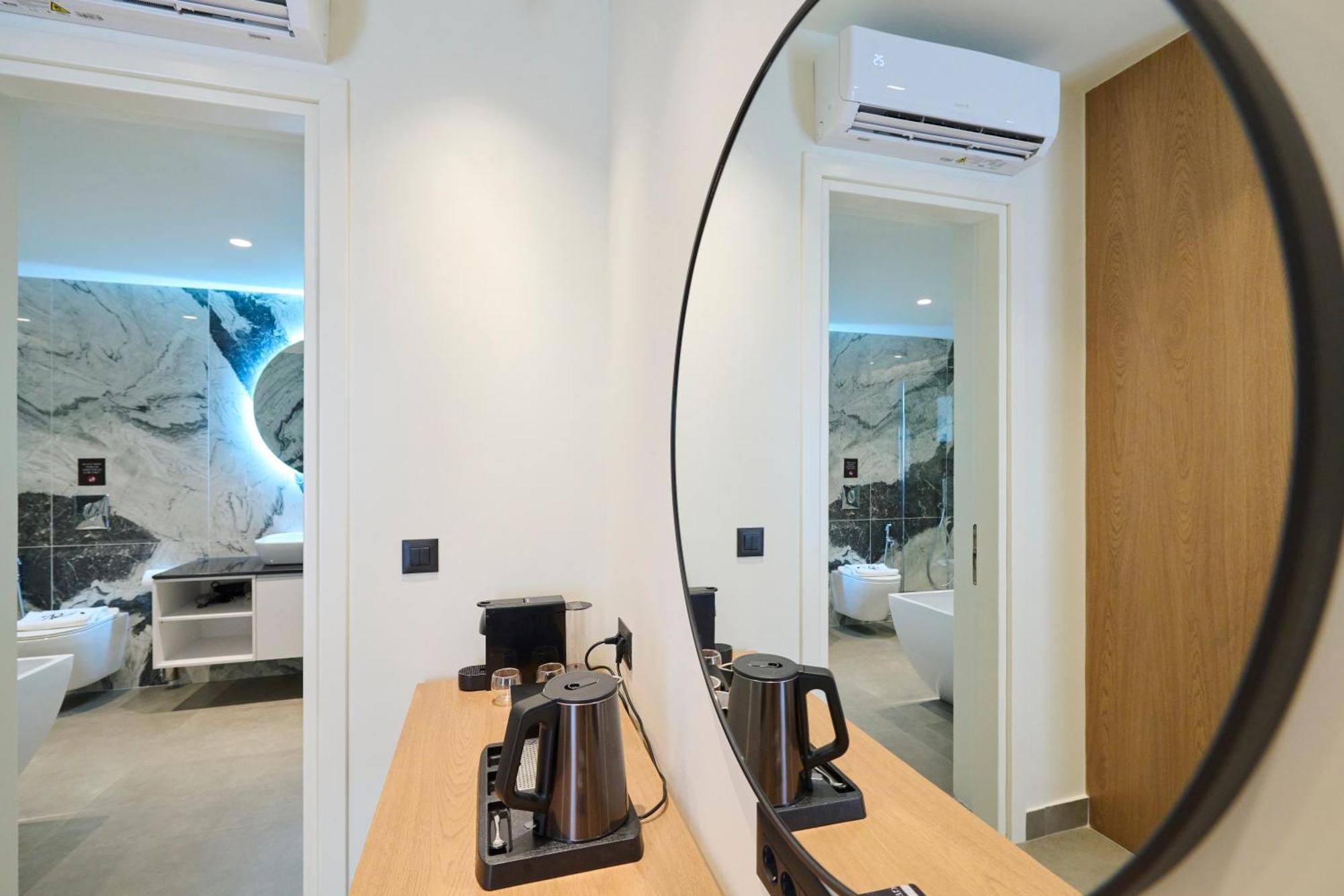 Monarco Executive Rooms Rhodes City Exteriör bild